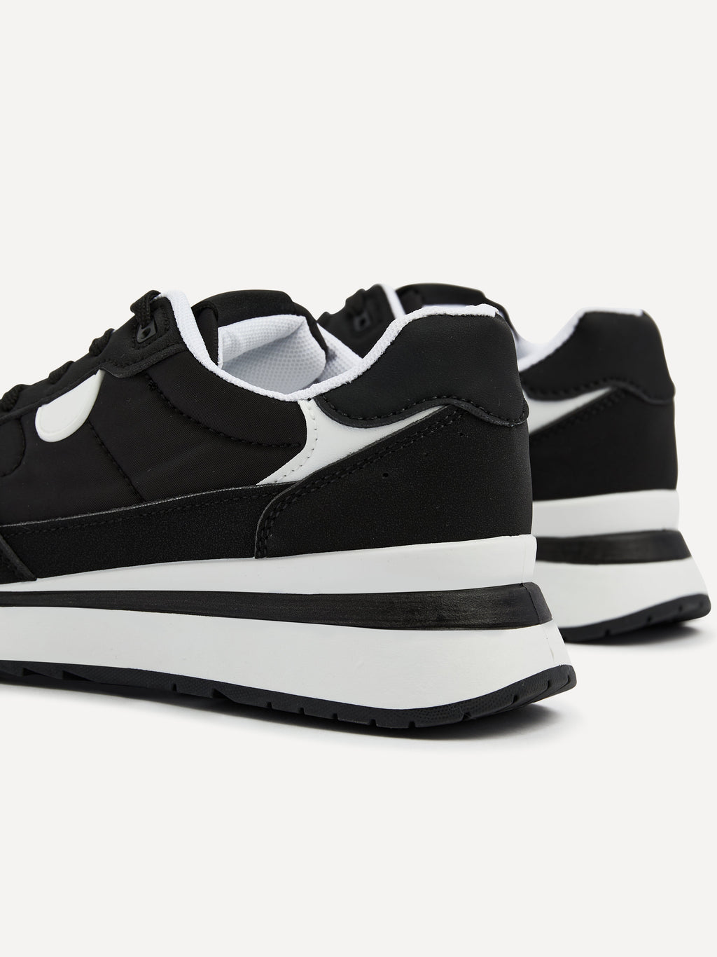 Clapham Black Wedged Trainers