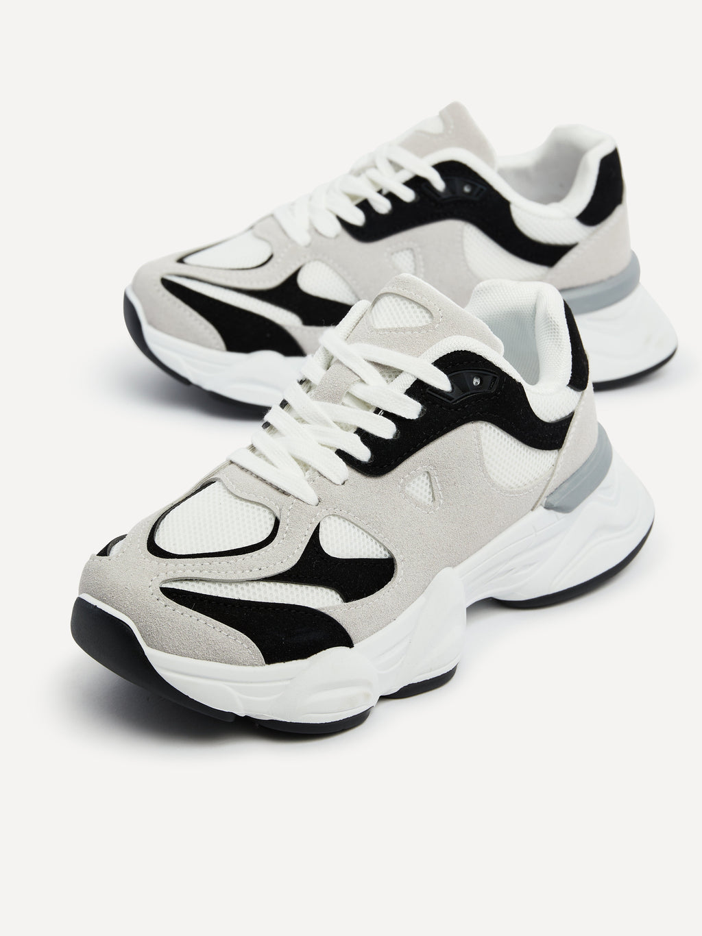 Hackney Black & Grey Trainers