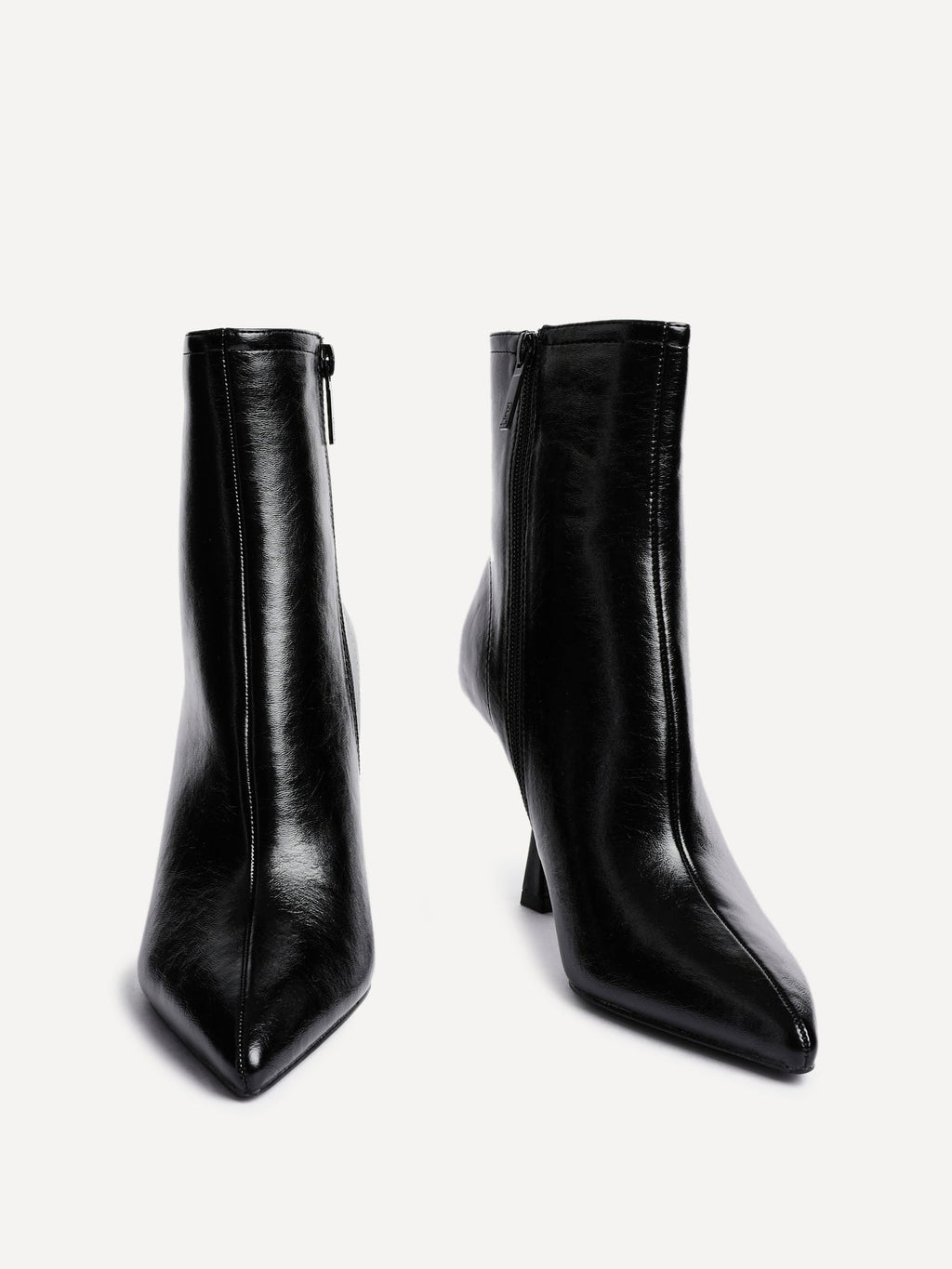 Jetta Black Heeled Pointed Boots