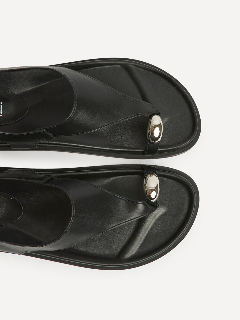 Latch Black Toe Ring Flat Sandals