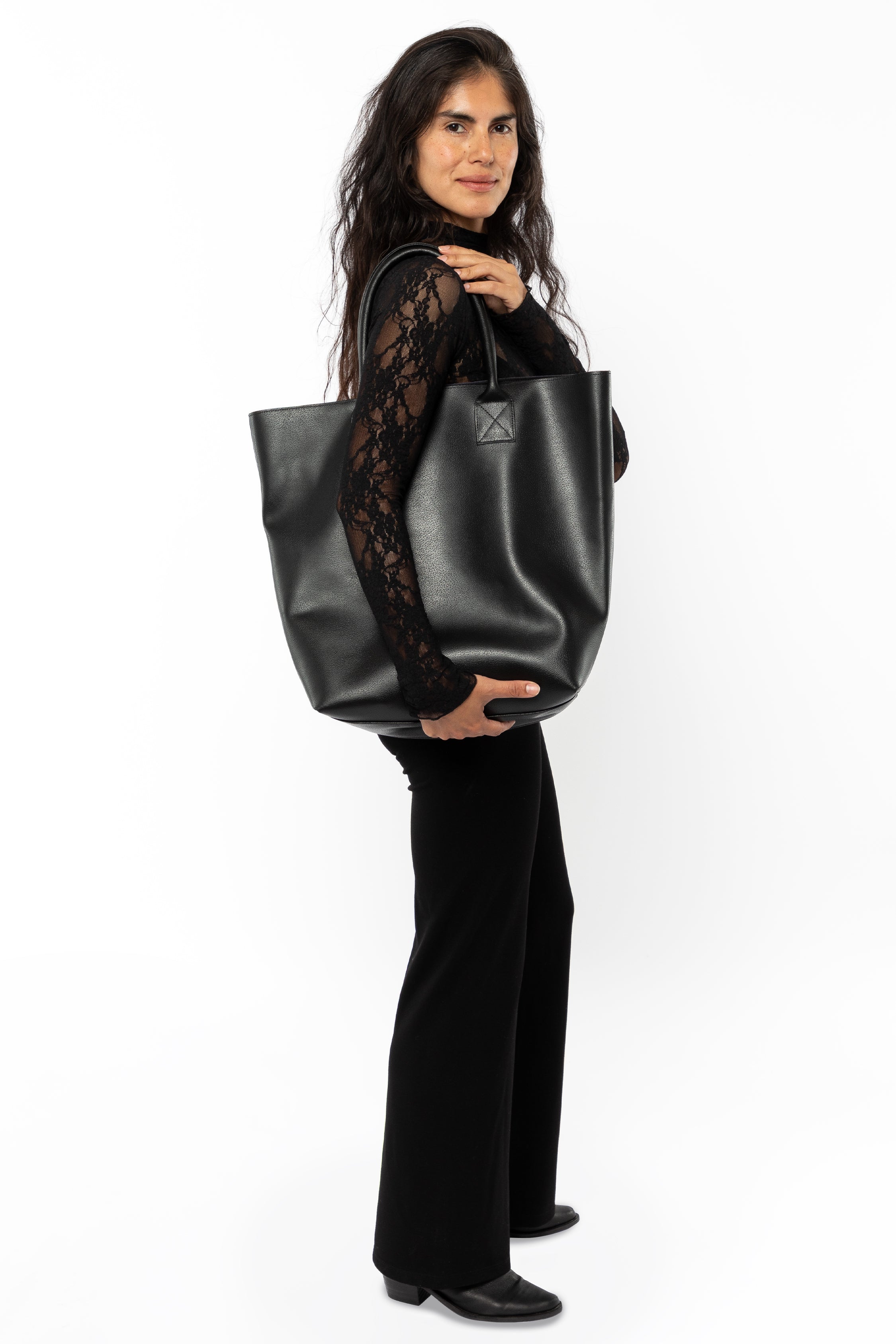 RLH3479 - Unisex Leather Museum Tote