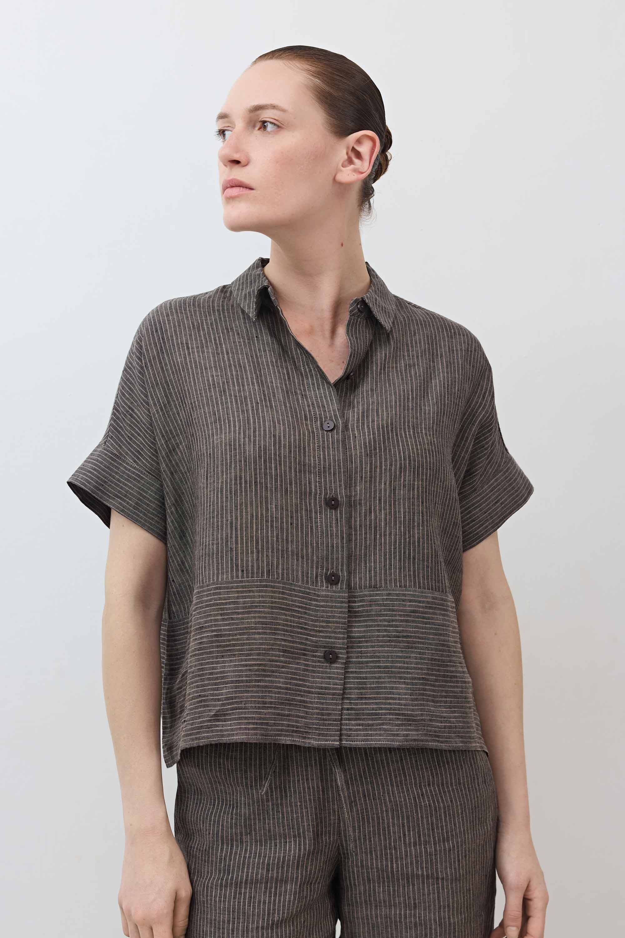 Boxy Linen Cropped Blouse