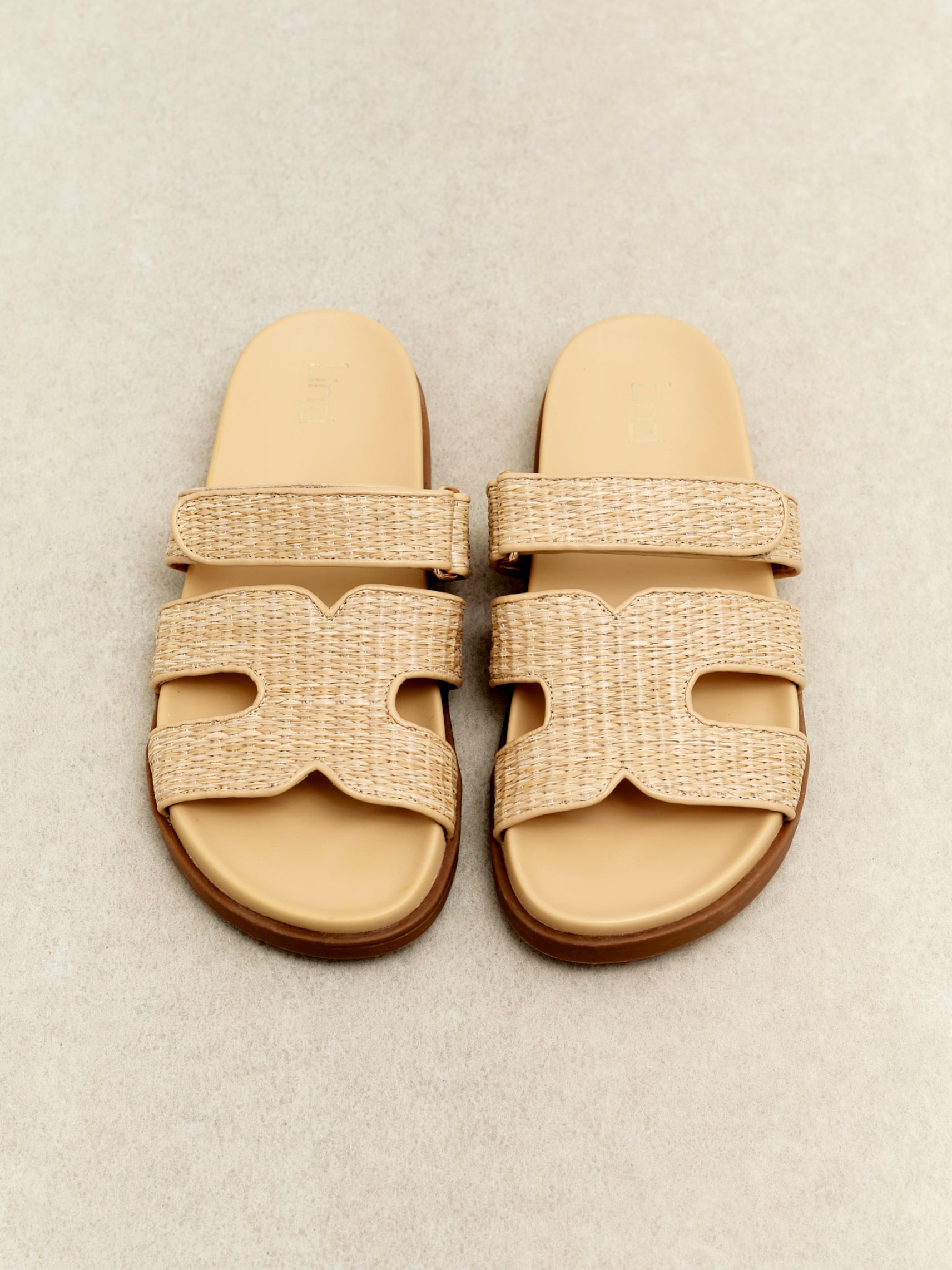 Avena Natural Flat Sandals