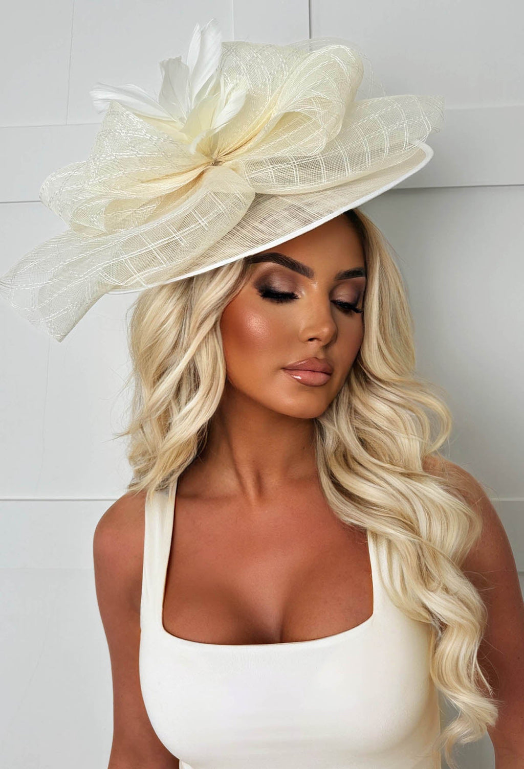 Cosmo Chic Cream Floral Bow Detail Fascinator
