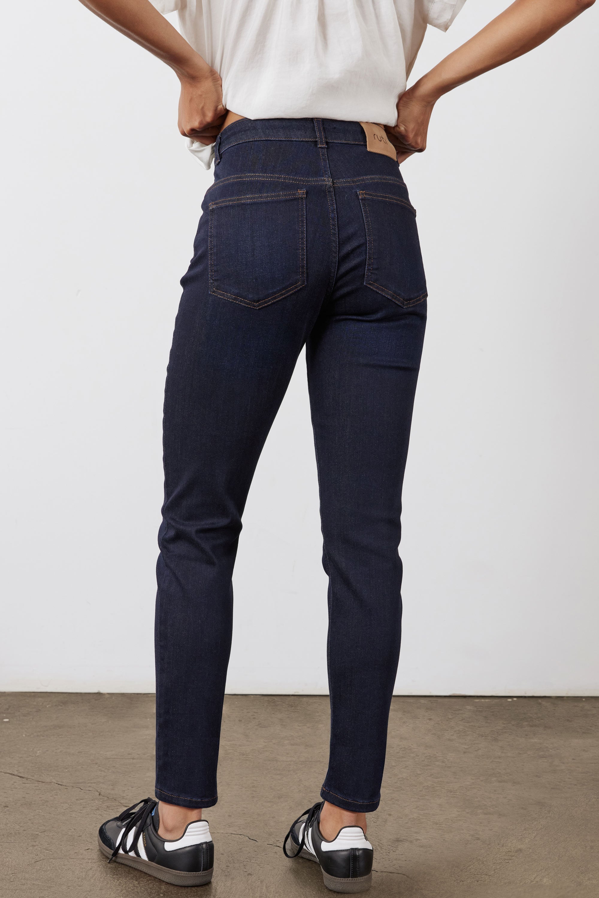 The Iconic Fitted Jeans 2.0