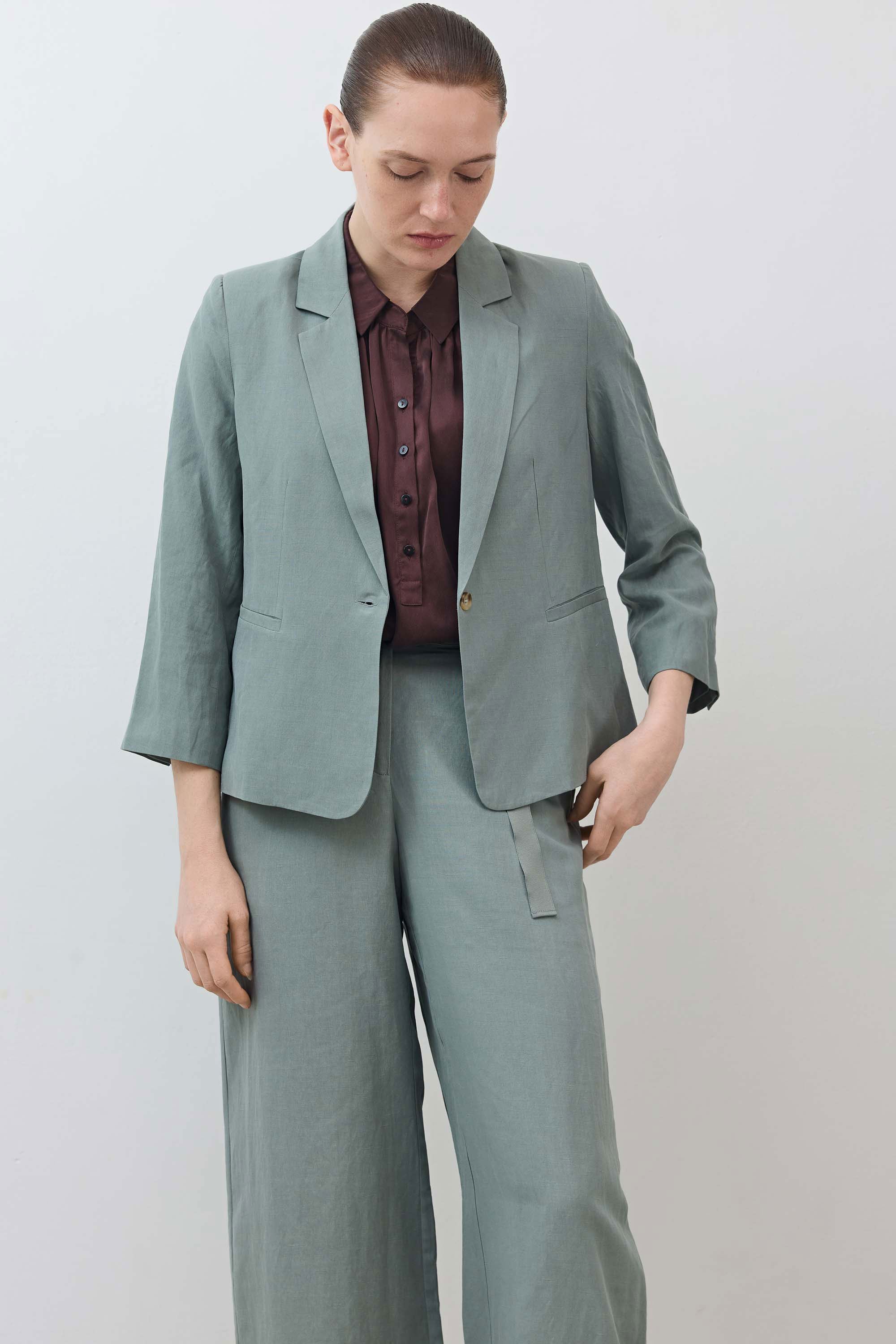 The Silk Linen Shrunken Blazer