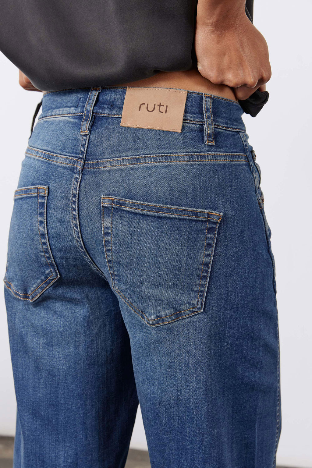 The Ultimate Barrel Leg Jeans 2.0